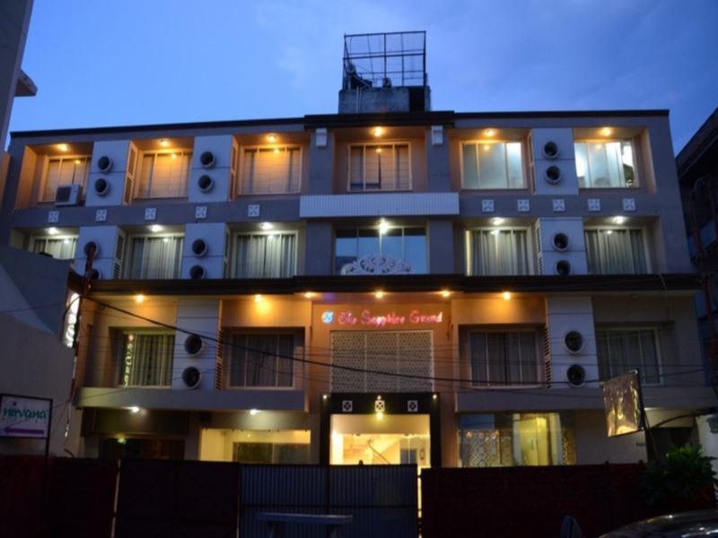 เดอะ แซฟไฟร์ แกรนด์ Hotel พาราณสี ภายนอก รูปภาพ